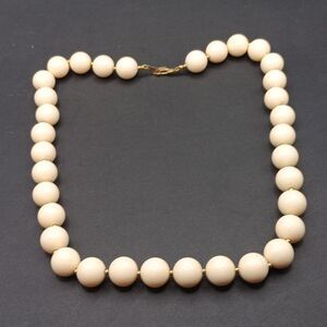 Vintage 1960's To 70's Marvella Cream‎ Bead Necklace,  PAT 537985